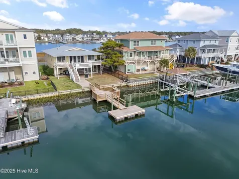 183 High Point Street Holden Beach NC 28462