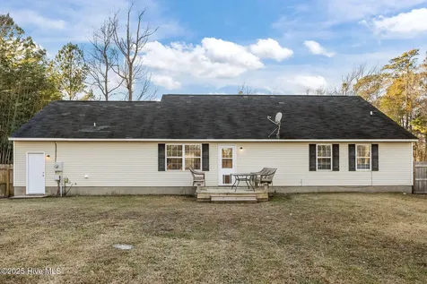 2000 Clark Court Morehead City NC 28557