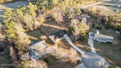 2000 Clark Court Morehead City NC 28557