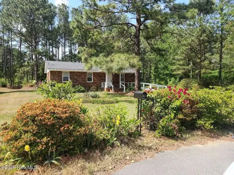 616 N Pine Street Roseboro NC 28382