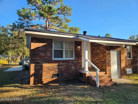 616 N Pine Street Roseboro NC 28382