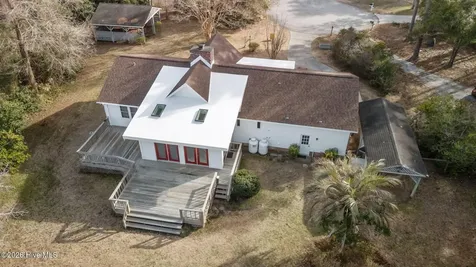 3704 Oxford Court Morehead City NC 28557