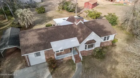 3704 Oxford Court Morehead City NC 28557