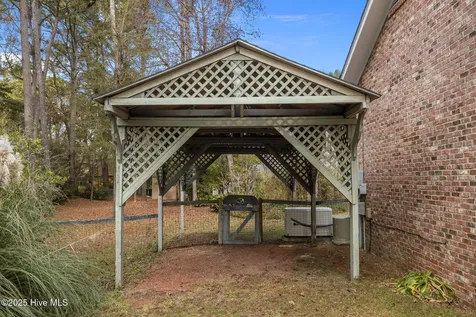 3704 Oxford Court Morehead City NC 28557