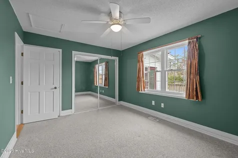 3704 Oxford Court Morehead City NC 28557