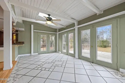 3704 Oxford Court Morehead City NC 28557