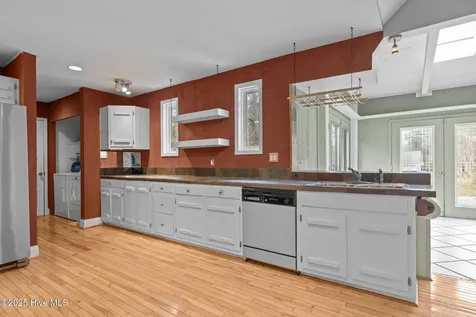 3704 Oxford Court Morehead City NC 28557