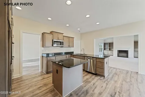910 Coddington Cove Jacksonville NC 28546