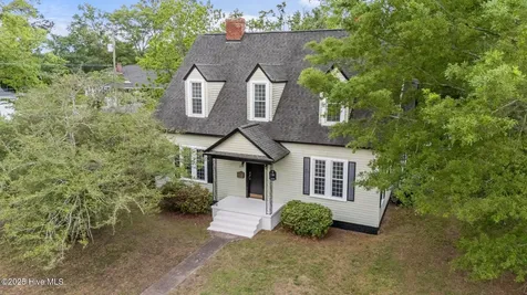 301 W Central Street Maxton NC 28364
