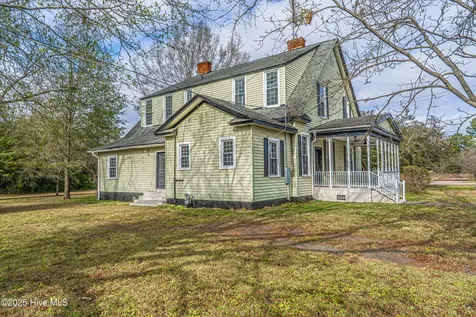 301 W Central Street Maxton NC 28364