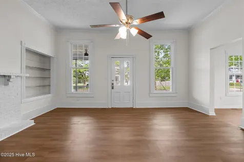 301 W Central Street Maxton NC 28364