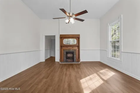 301 W Central Street Maxton NC 28364