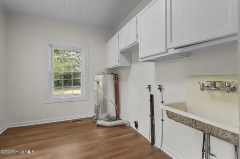 301 W Central Street Maxton NC 28364