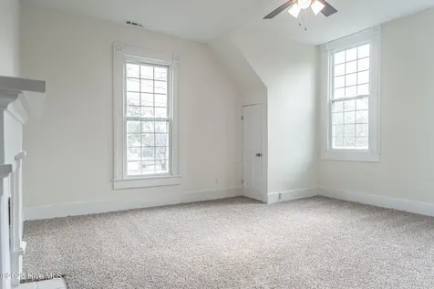 301 W Central Street Maxton NC 28364