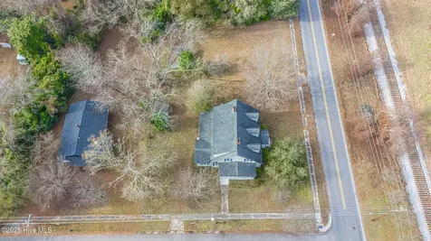 301 W Central Street Maxton NC 28364