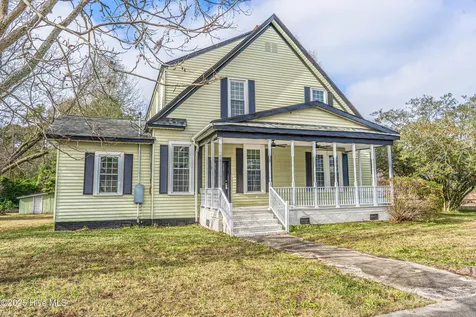 301 W Central Street Maxton NC 28364