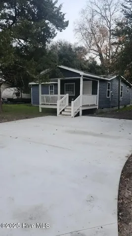 124 Zacchaeus Avenue Morehead City NC 28557