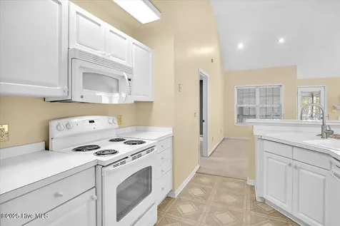 102 SW 11th Street Oak Island NC 28465