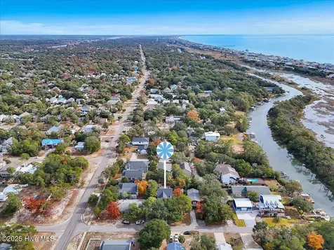 102 SW 11th Street Oak Island NC 28465
