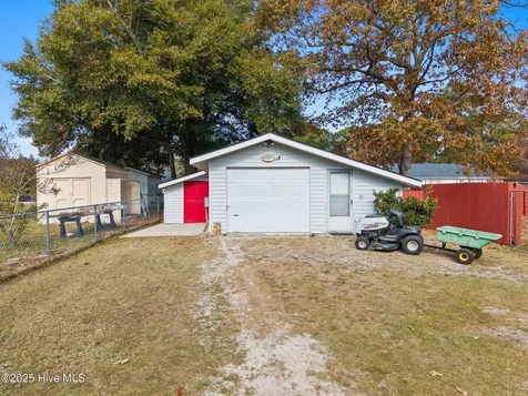 1126 River Drive Calabash NC 28467