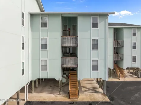 918 N New River Drive Surf City NC 28445
