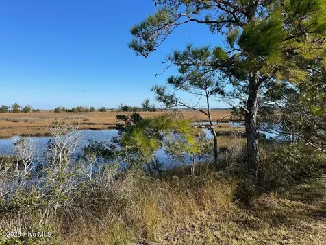 3102 Us-70 Beaufort NC 28516