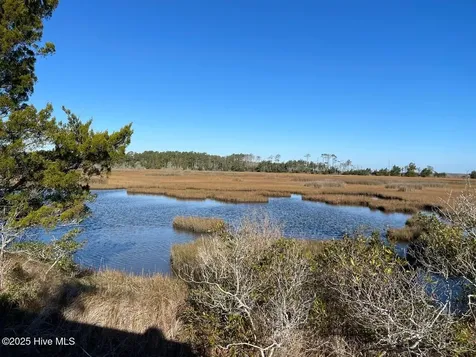 3102 Us-70 Beaufort NC 28516