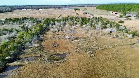 3102 Us-70 Beaufort NC 28516