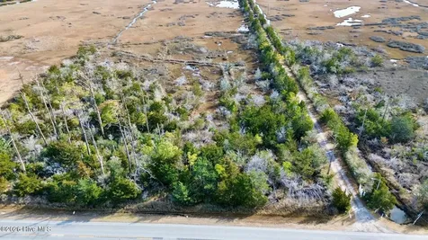 3102 Us-70 Beaufort NC 28516