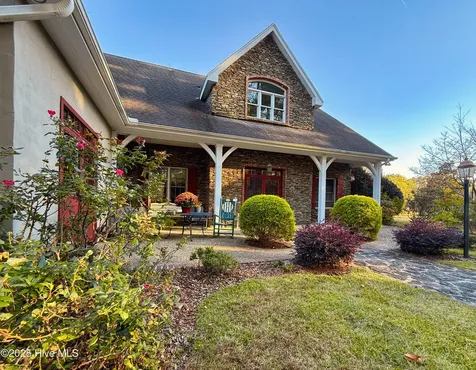 300 Good Barn Road Vass NC 28394