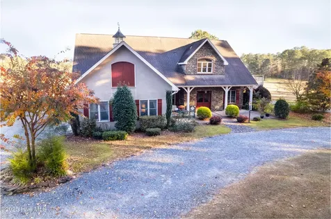 300 Good Barn Road Vass NC 28394