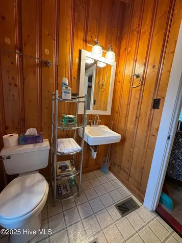 2810 Canal Cove Road Lake Waccamaw NC 28450