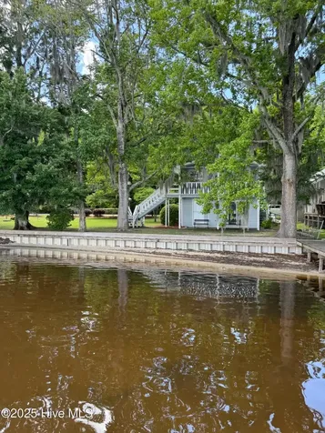 2810 Canal Cove Road Lake Waccamaw NC 28450