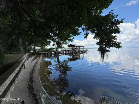 2810 Canal Cove Road Lake Waccamaw NC 28450