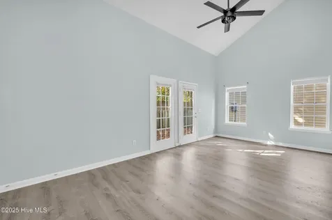 4608 Crawdad Court Wilmington NC 28405