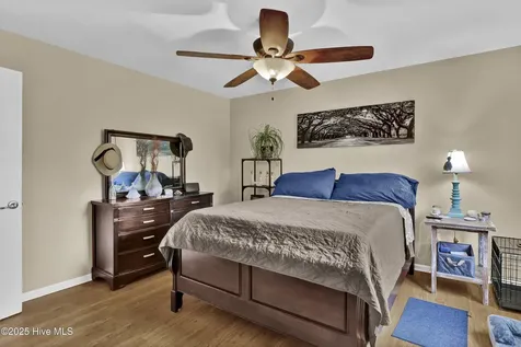 21801 Us-17 Hampstead NC 28443