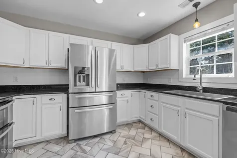 1199 Nine Foot Road Newport NC 28570
