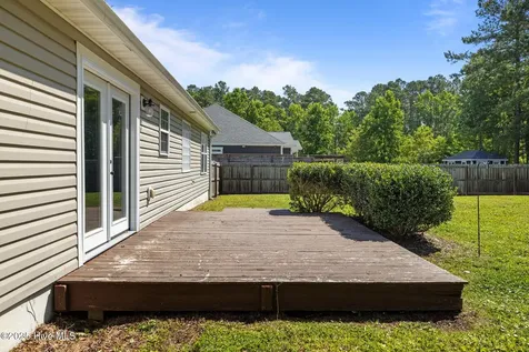 1199 Nine Foot Road Newport NC 28570
