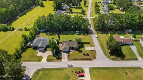 1199 Nine Foot Road Newport NC 28570