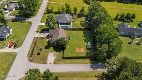 1199 Nine Foot Road Newport NC 28570
