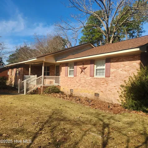 727 Fairlane Drive Grifton NC 28530