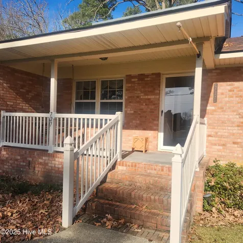 727 Fairlane Drive Grifton NC 28530