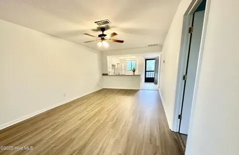 4451 Holly Tree Road Wilmington NC 28412