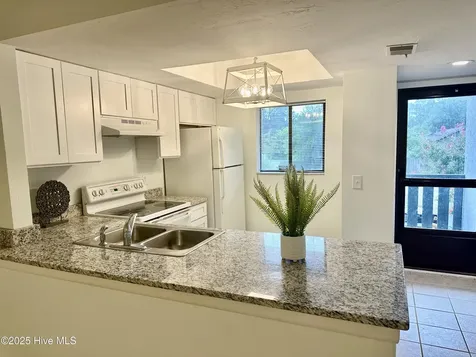 4451 Holly Tree Road Wilmington NC 28412