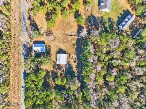 1986 Big Neck Road NW Ash NC 28420