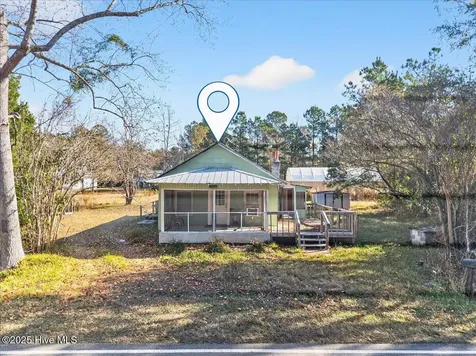 1986 Big Neck Road NW Ash NC 28420