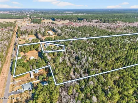 1986 Big Neck Road NW Ash NC 28420
