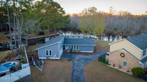107 Knotline Road New Bern NC 28562
