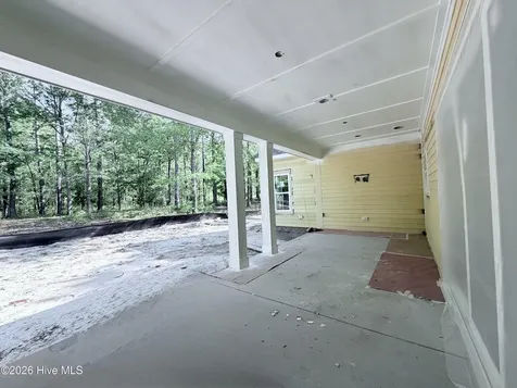 894 Hollybriar Drive SE Bolivia NC 28422