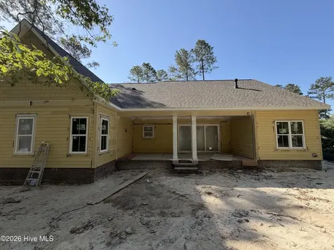 894 Hollybriar Drive SE Bolivia NC 28422